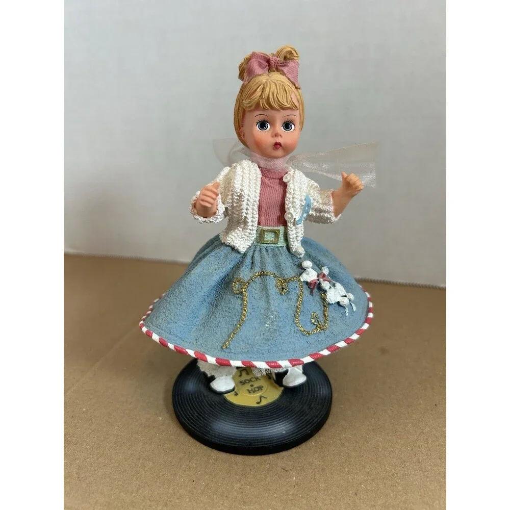 Madame Alexander 1950 Sock Hop Figurine Limited Edition 24/402 5.5” Poodle Skirt